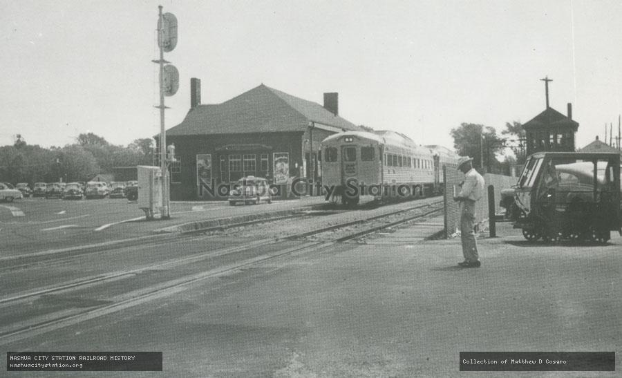 Postcard: New Haven Railroad at Braintree, Massachusetts